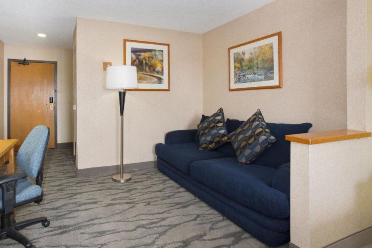 Hotel Baymont By Wyndham Thornton Exterior foto